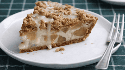 Easy Apple Streusel Pie